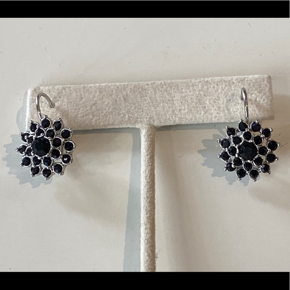 Silver black onyx flower earrings